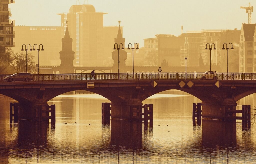 bridge, flow, cityscape, architecture, building, berlin, structures, city, bridge, berlin, berlin, berlin, berlin, berlin-5624104.jpg